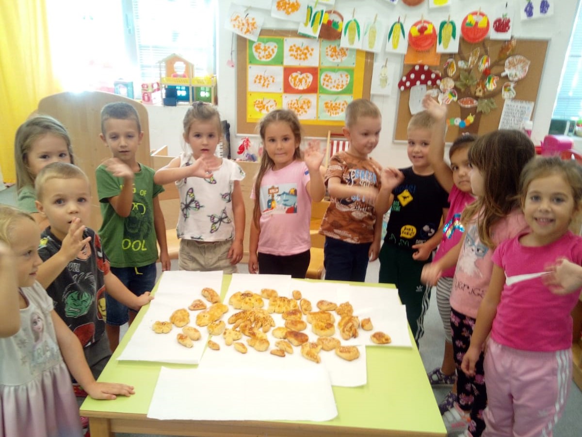 Featured image for “Obilježili smo Dane kruha u našem vrtiću”